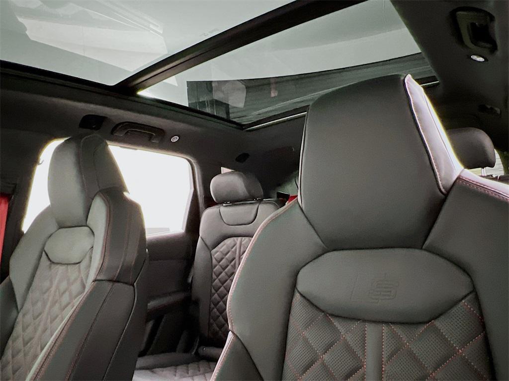 new 2026 Audi SQ7 car, priced at $124,670
