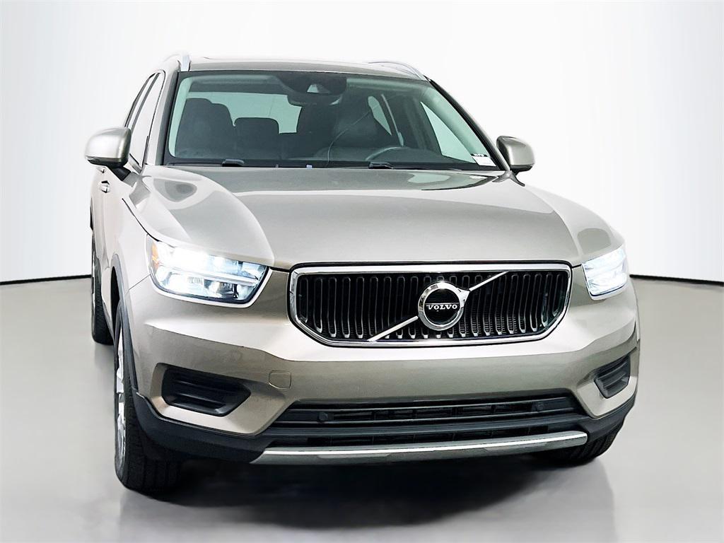 used 2022 Volvo XC40 car, priced at $24,549