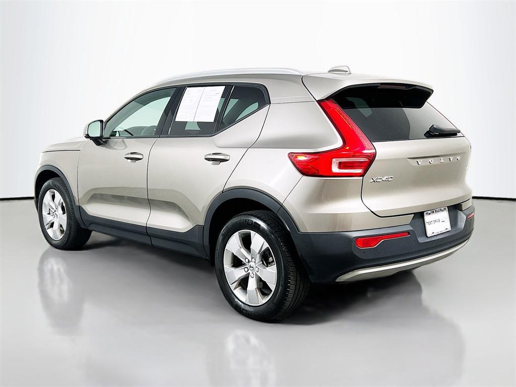 used 2022 Volvo XC40 car, priced at $24,549