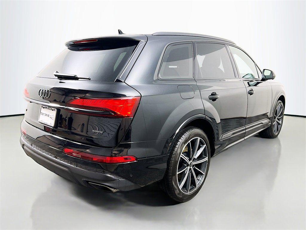 new 2026 Audi Q7 car, priced at $68,771