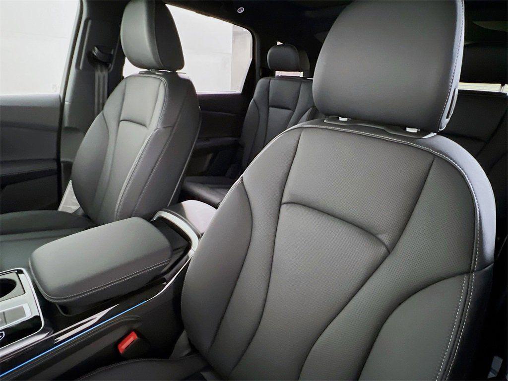 new 2026 Audi Q7 car, priced at $68,771