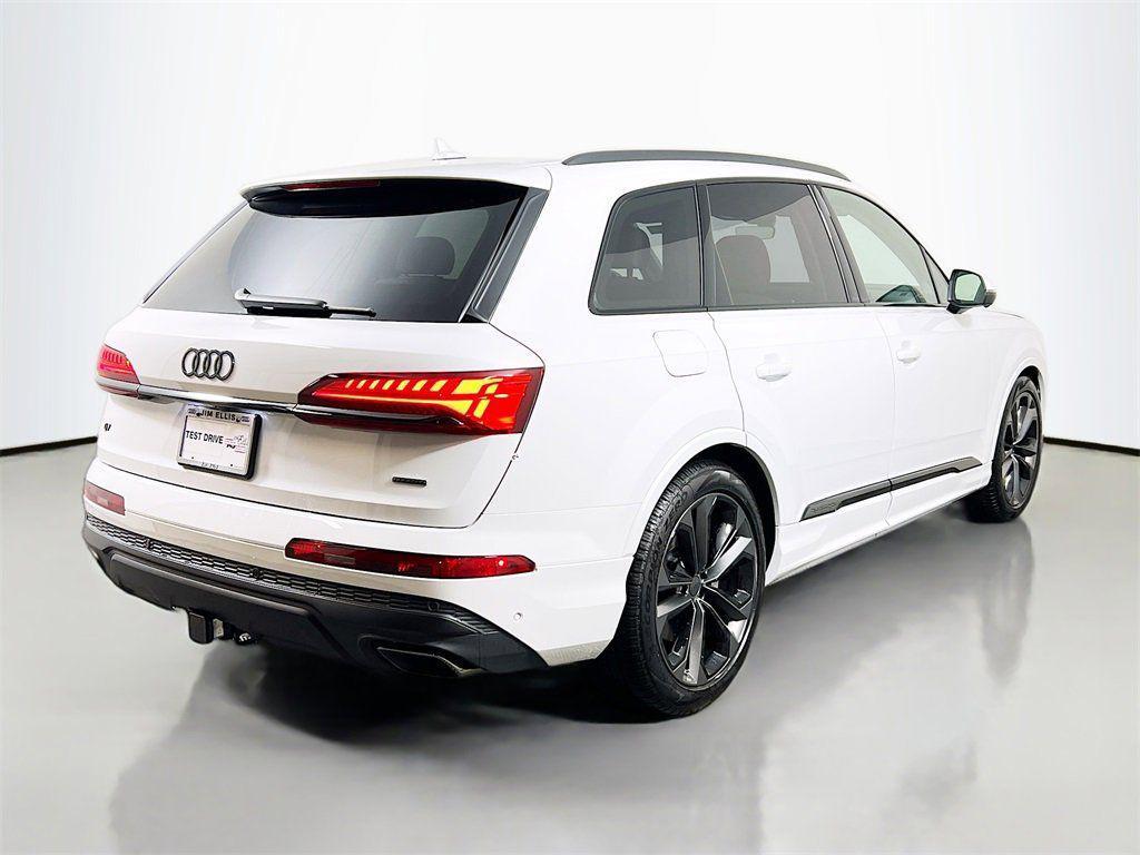 new 2026 Audi Q7 car, priced at $75,055