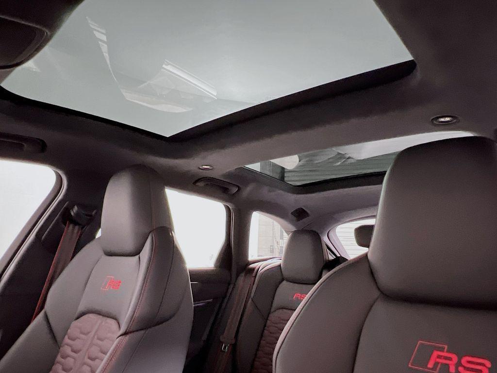 new 2026 Audi RS 6 Avant car, priced at $152,090