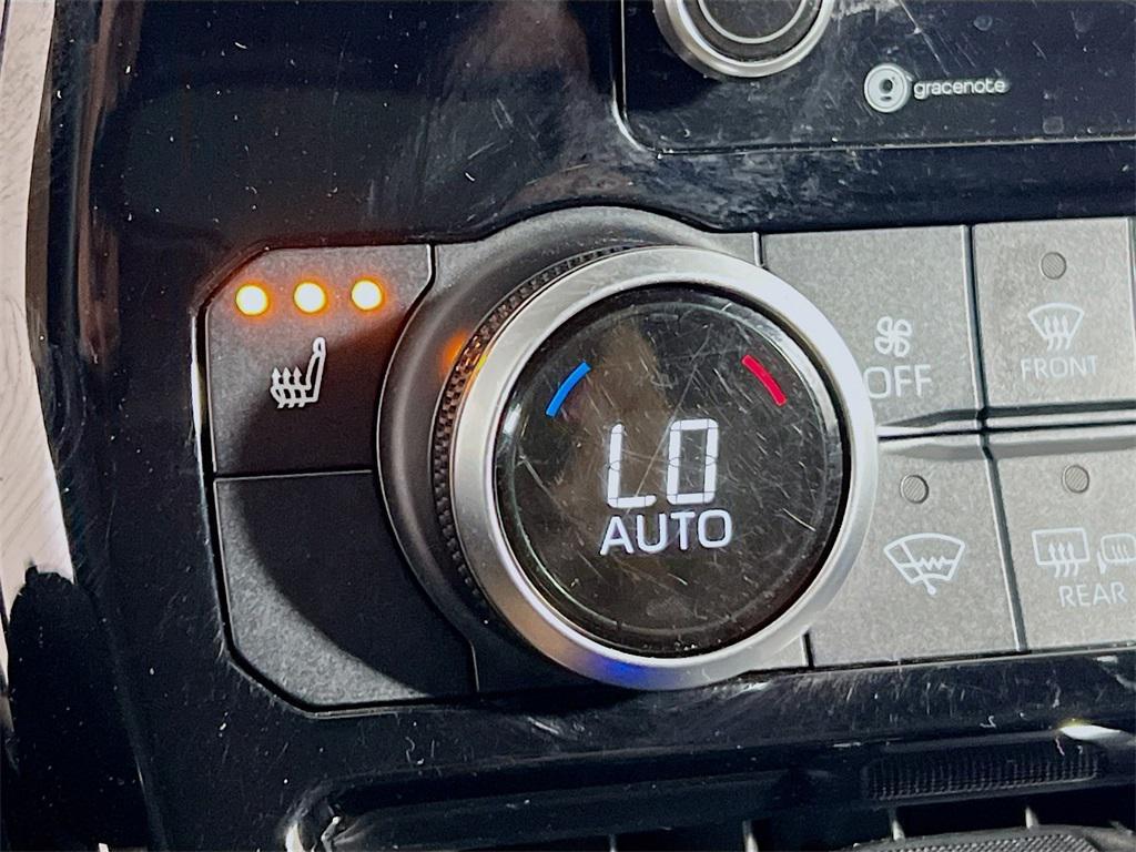 used 2021 Toyota Highlander car, priced at $31,949