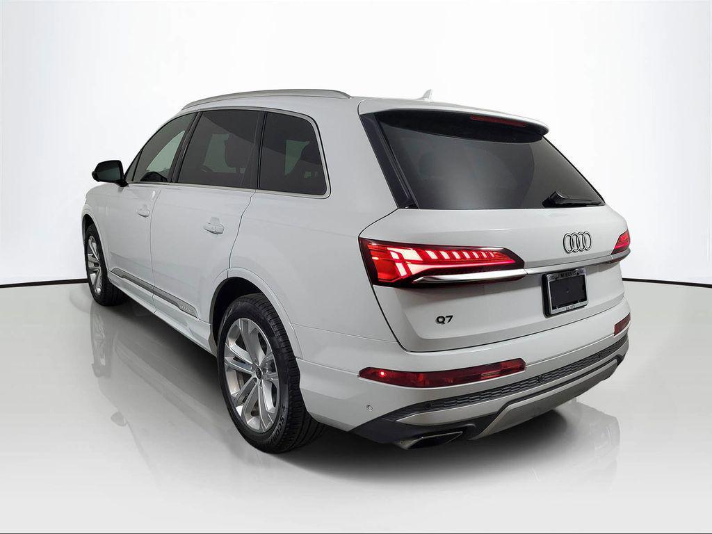 used 2025 Audi Q7 car, priced at $43,949