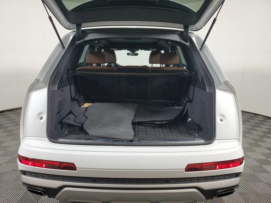 used 2025 Audi Q7 car, priced at $43,949