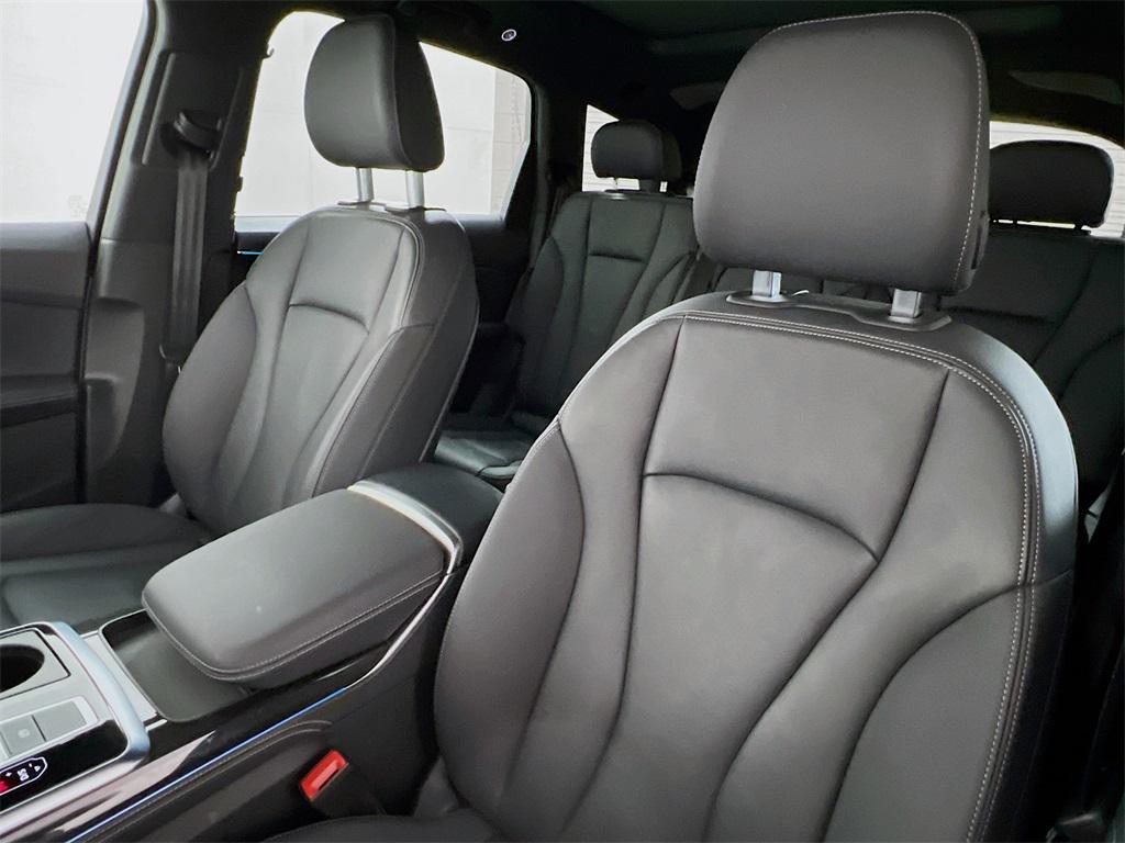 used 2025 Audi Q7 car, priced at $50,365