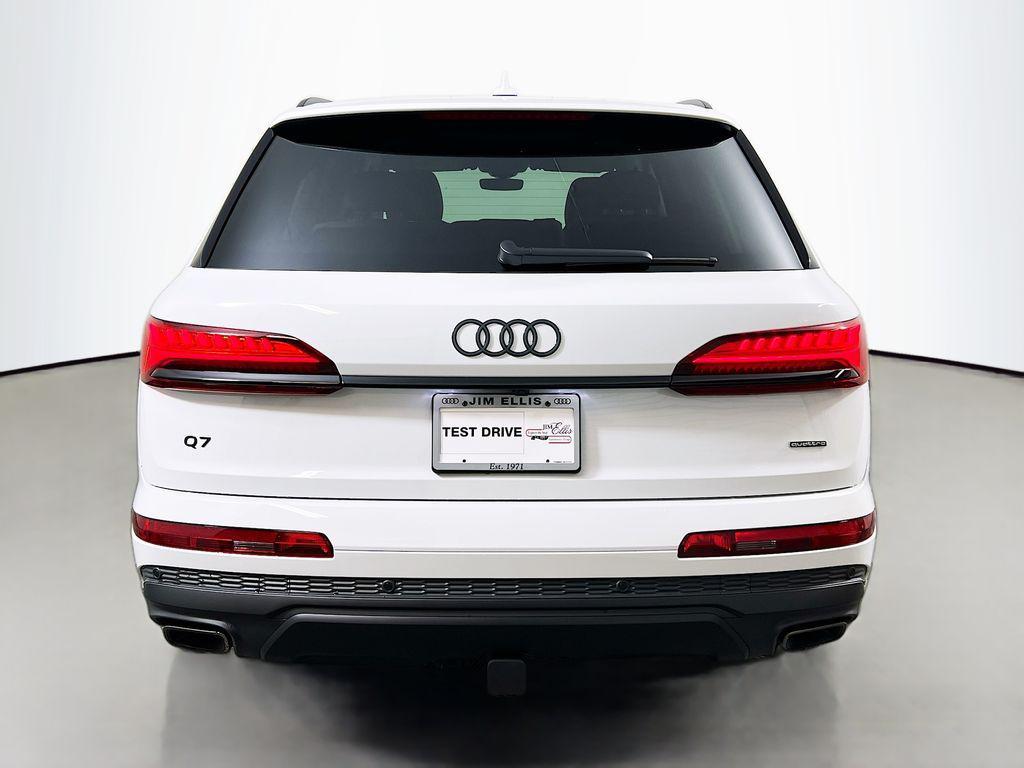 new 2026 Audi Q7 car, priced at $75,055