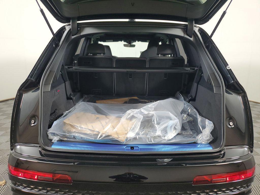 new 2026 Audi SQ7 car, priced at $103,115