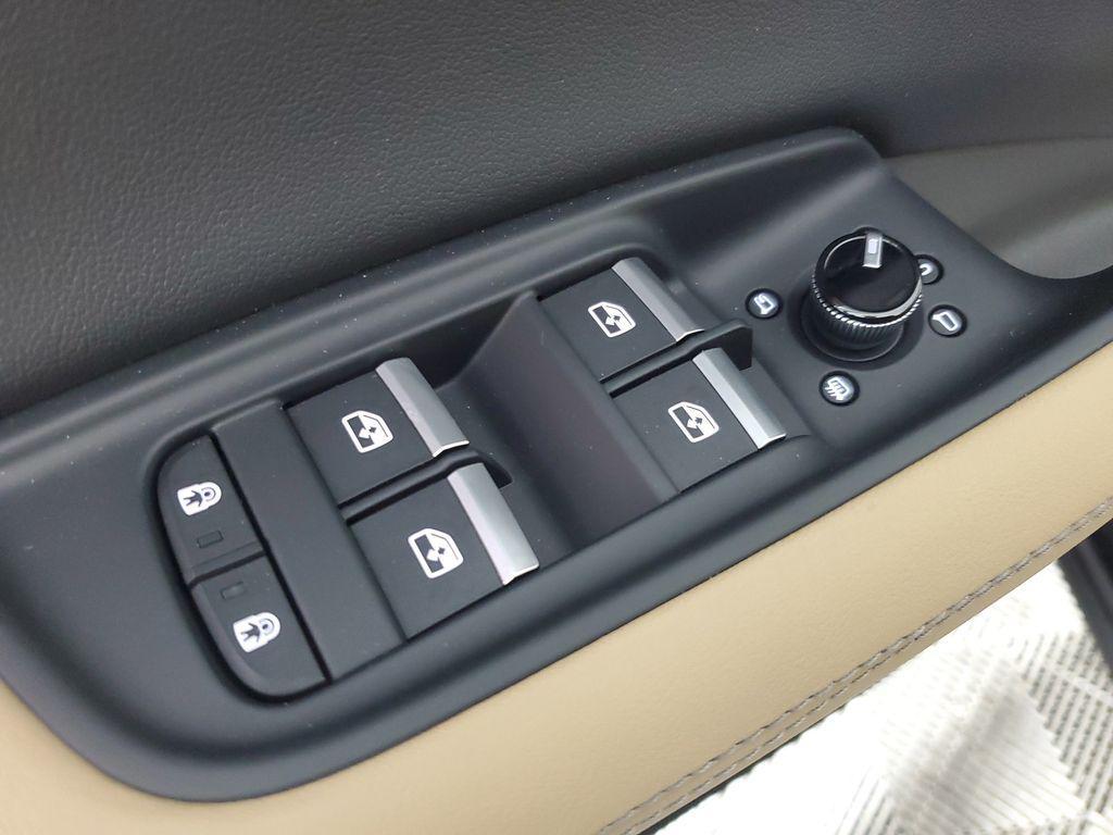 new 2026 Audi Q7 car, priced at $75,431