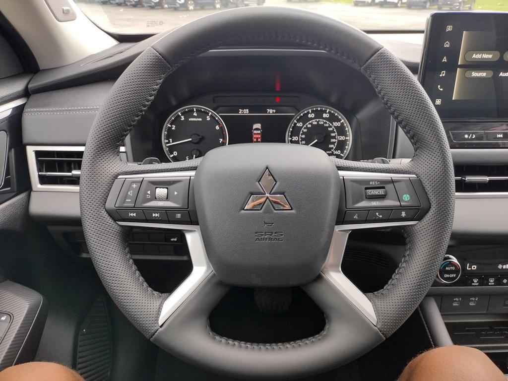 new 2025 Mitsubishi Outlander car, priced at $35,500