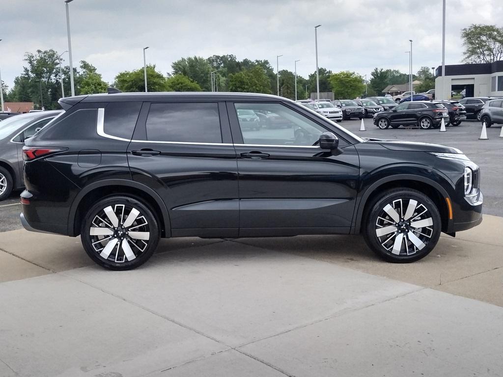 new 2025 Mitsubishi Outlander car, priced at $35,500