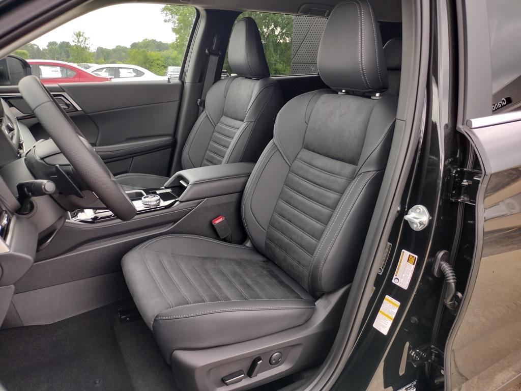 new 2025 Mitsubishi Outlander car, priced at $35,500