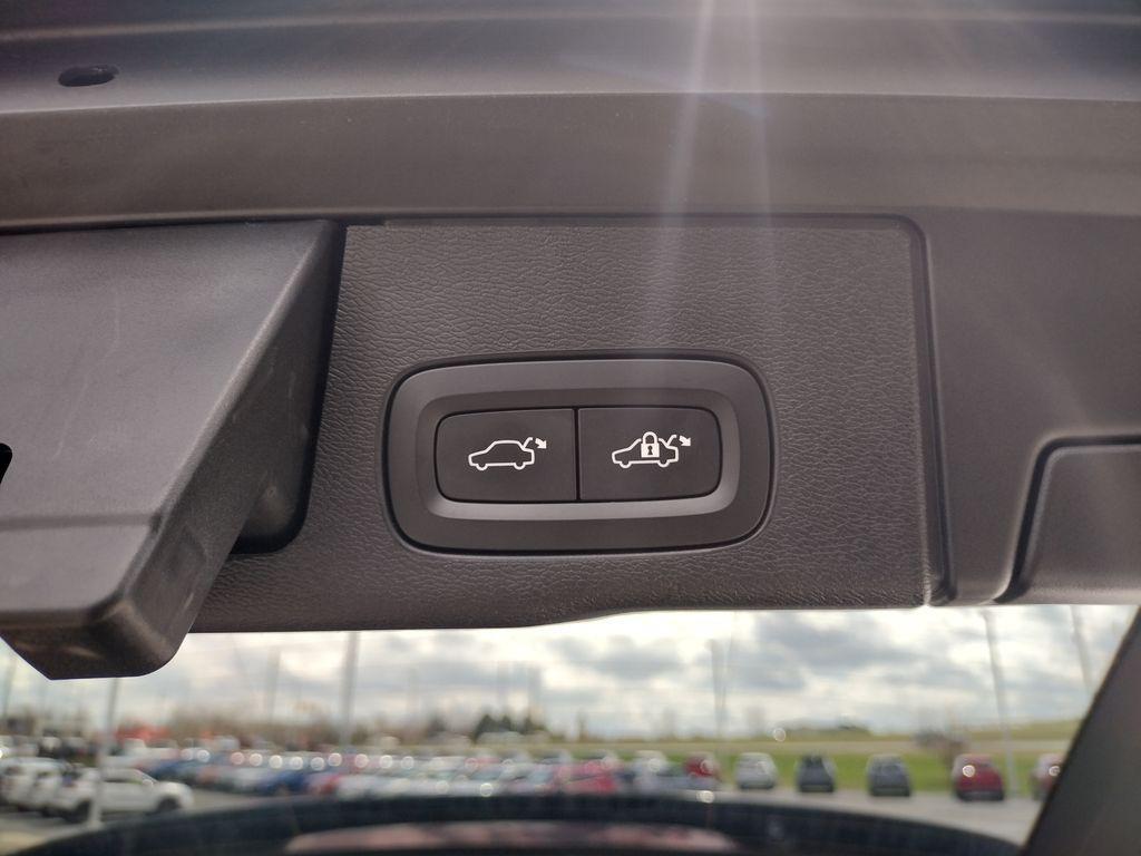 used 2023 Volvo XC60 car, priced at $21,000