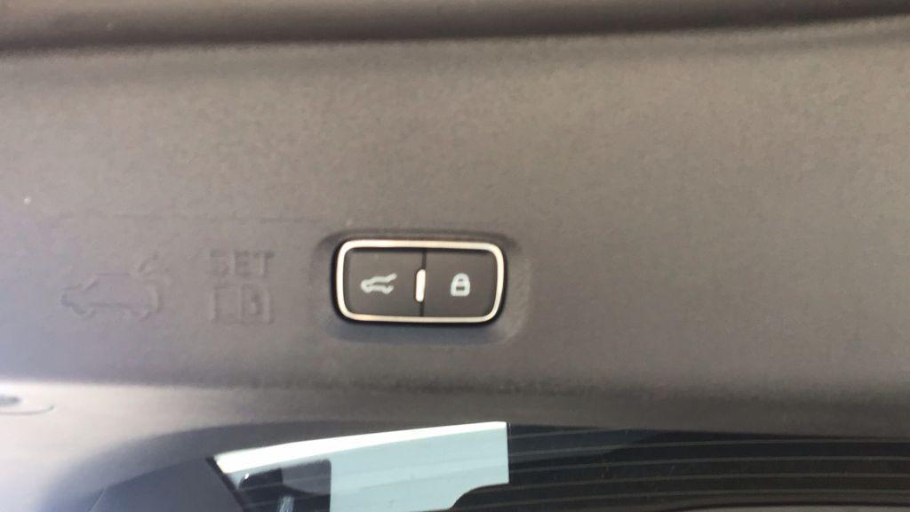 new 2025 Ford Expedition car, priced at $86,963