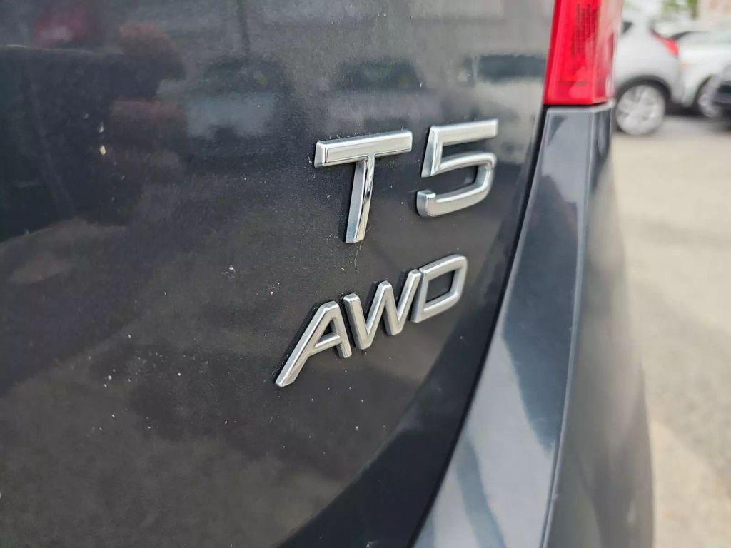 used 2015 Volvo V60 car, priced at $9,899