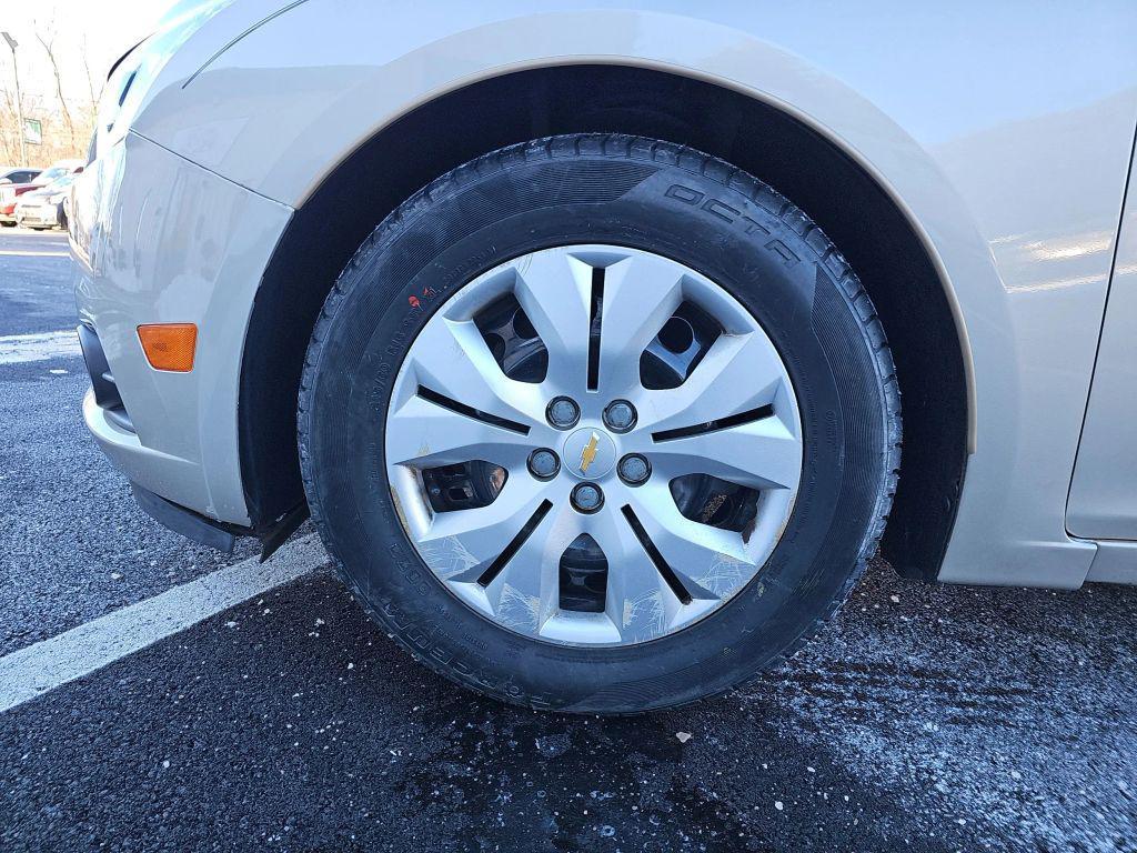 used 2014 Chevrolet Cruze car, priced at $6,499