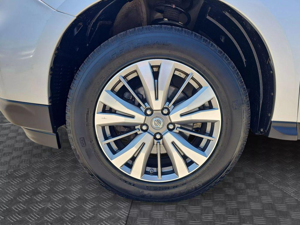 used 2018 Nissan Pathfinder car, priced at $10,499