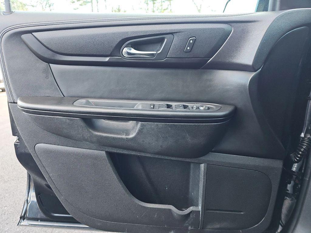 used 2014 Chevrolet Traverse car, priced at $7,499