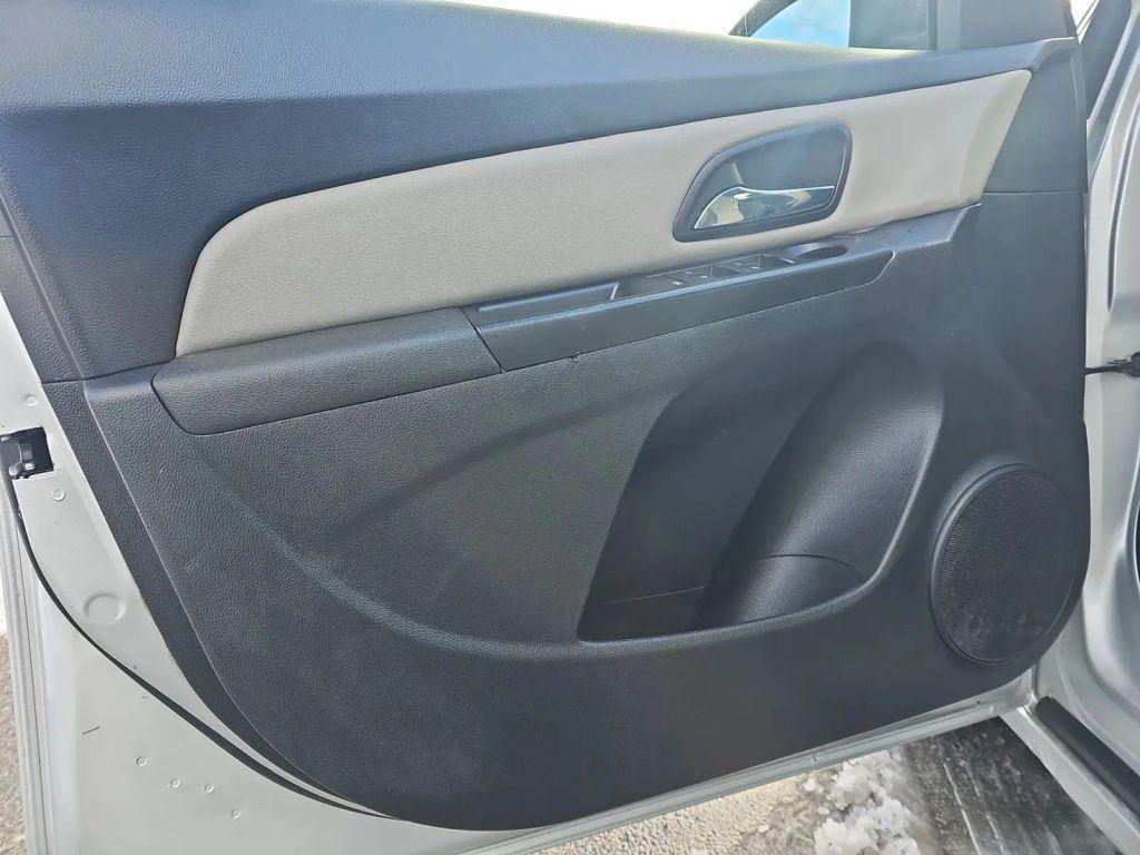 used 2014 Chevrolet Cruze car, priced at $5,699