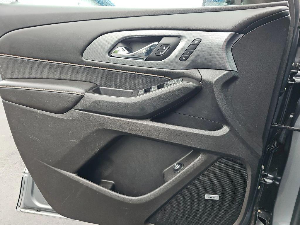 used 2018 Chevrolet Traverse car, priced at $15,899