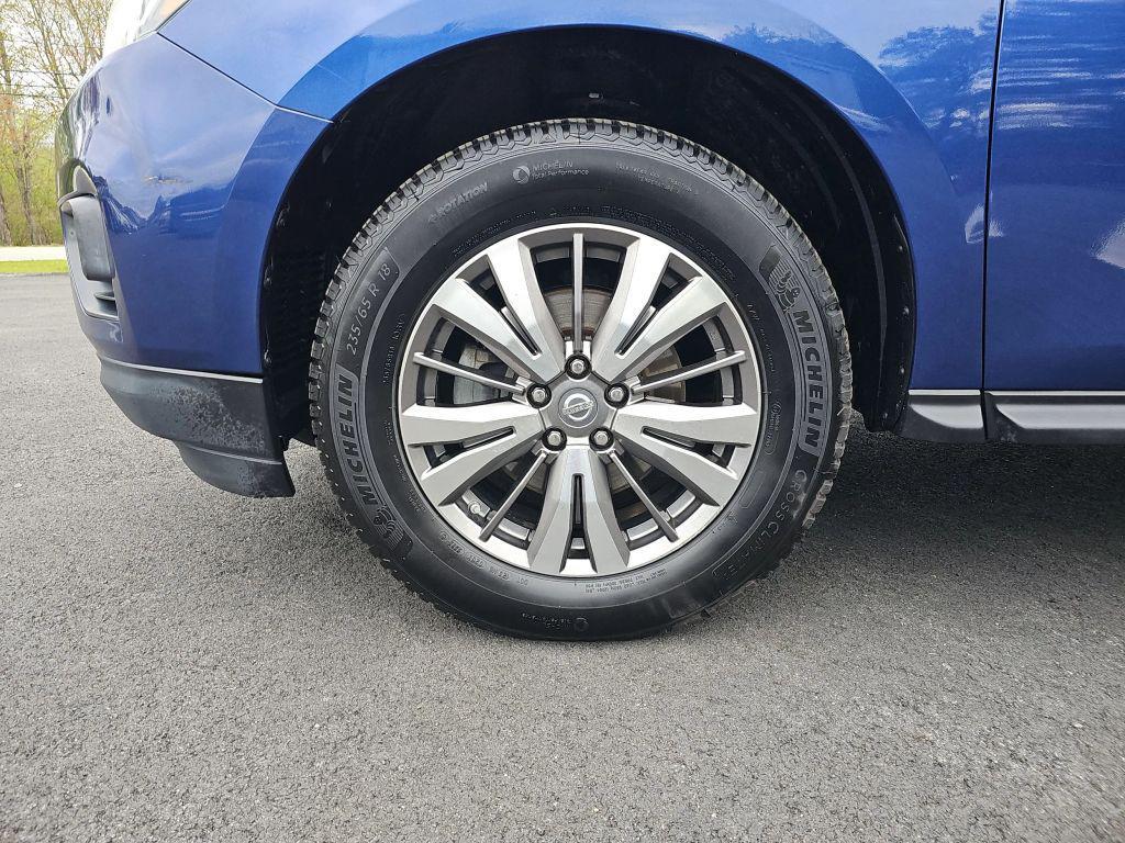 used 2018 Nissan Pathfinder car, priced at $10,997