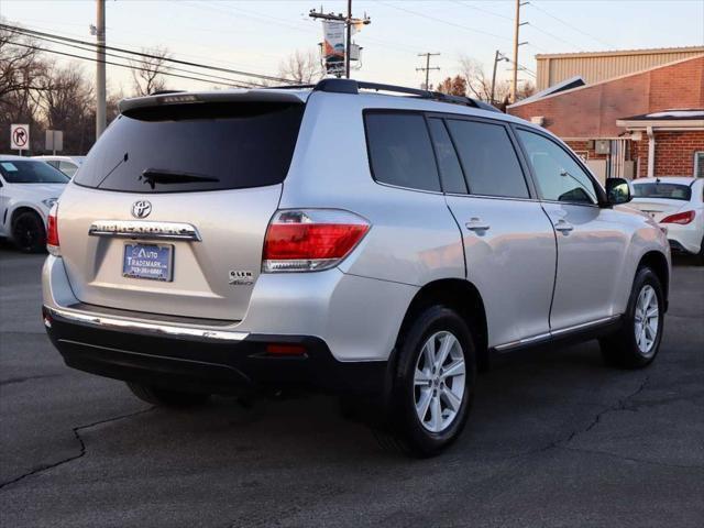 used 2013 Toyota Highlander car, priced at $15,995