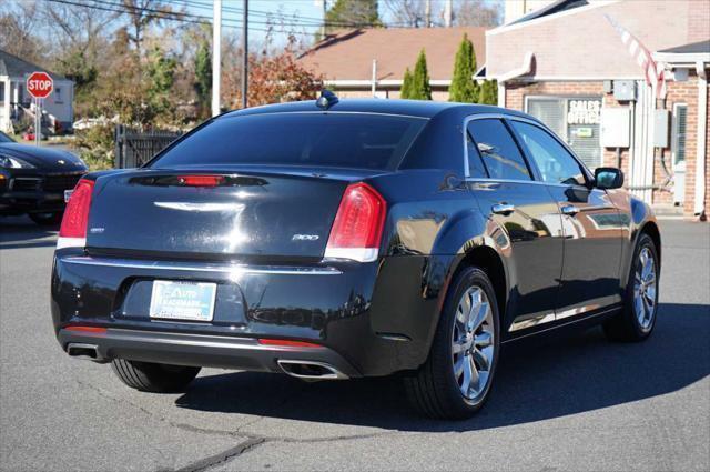 2020 Gloss Black Chrysler 300