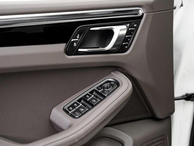 new 2026 Porsche Macan car