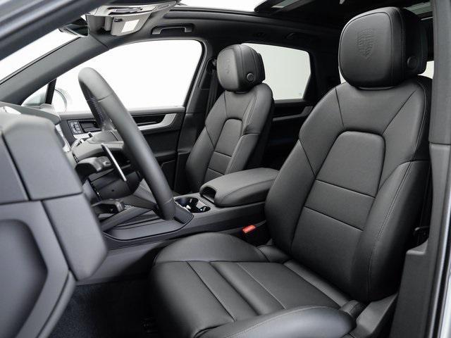 new 2025 Porsche Cayenne car, priced at $101,375