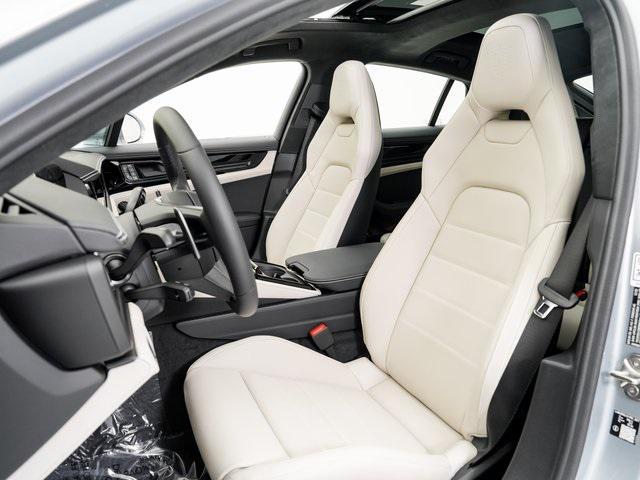 new 2026 Porsche Panamera car