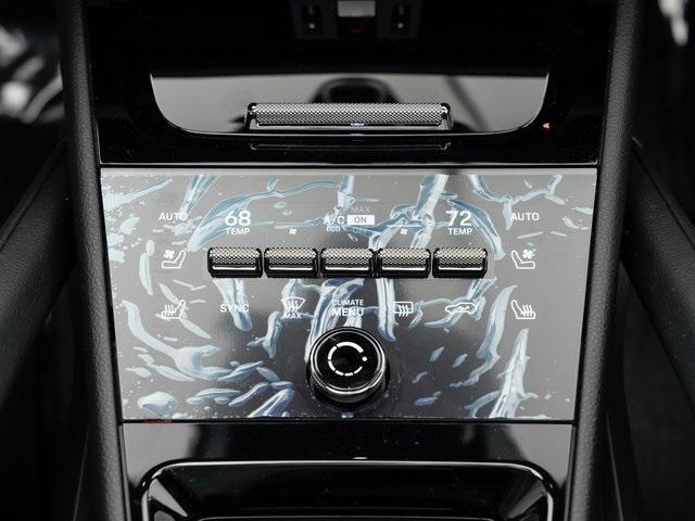 new 2025 Porsche Cayenne car, priced at $106,495