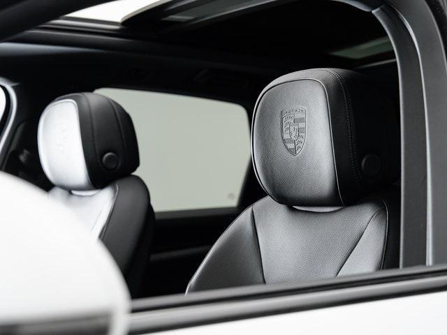 new 2025 Porsche Cayenne car, priced at $106,495