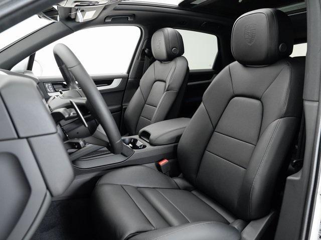 new 2025 Porsche Cayenne car, priced at $106,495