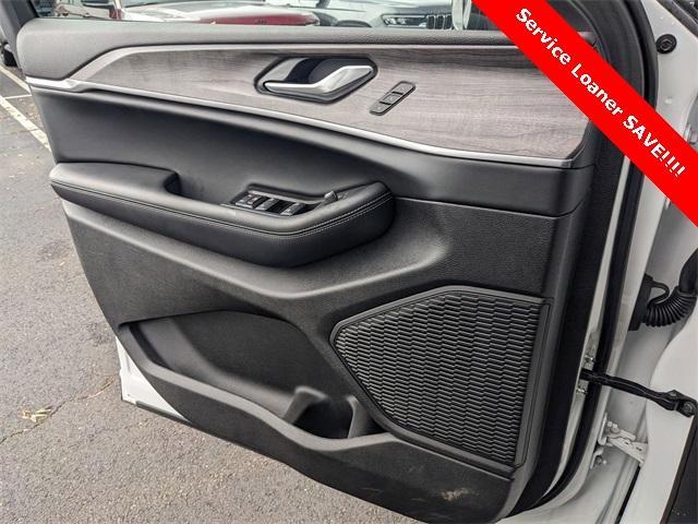 new 2025 Jeep Grand Cherokee car, priced at $42,410