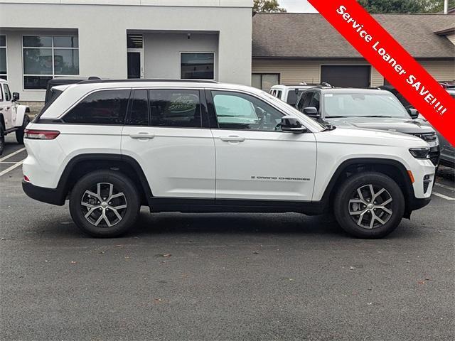 new 2025 Jeep Grand Cherokee car, priced at $42,410