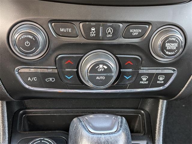 used 2022 Jeep Cherokee car, priced at $26,495