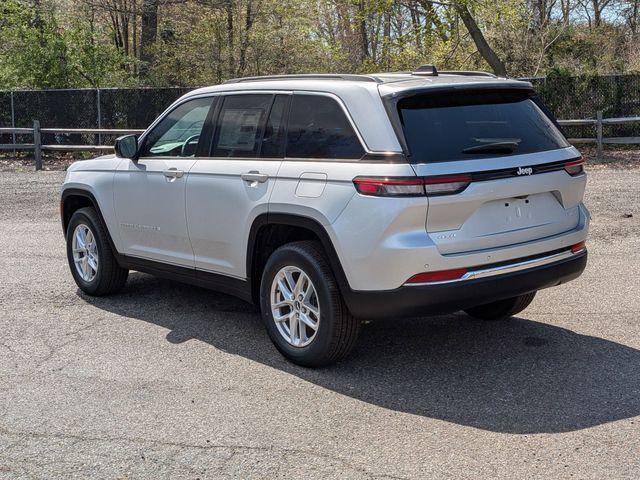 new 2026 Jeep Grand Cherokee car, priced at $44,000
