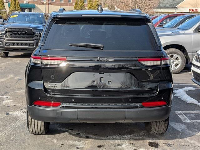 used 2024 Jeep Grand Cherokee car, priced at $33,499