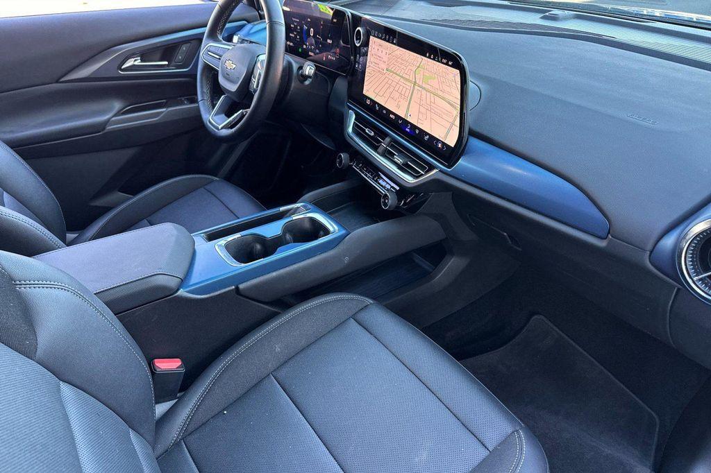 used 2025 Chevrolet Equinox EV car, priced at $23,723