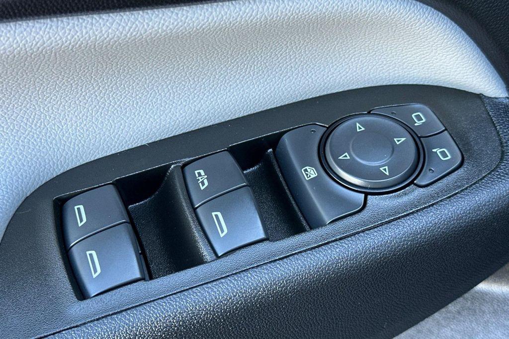 used 2022 Chevrolet Equinox car, priced at $17,740