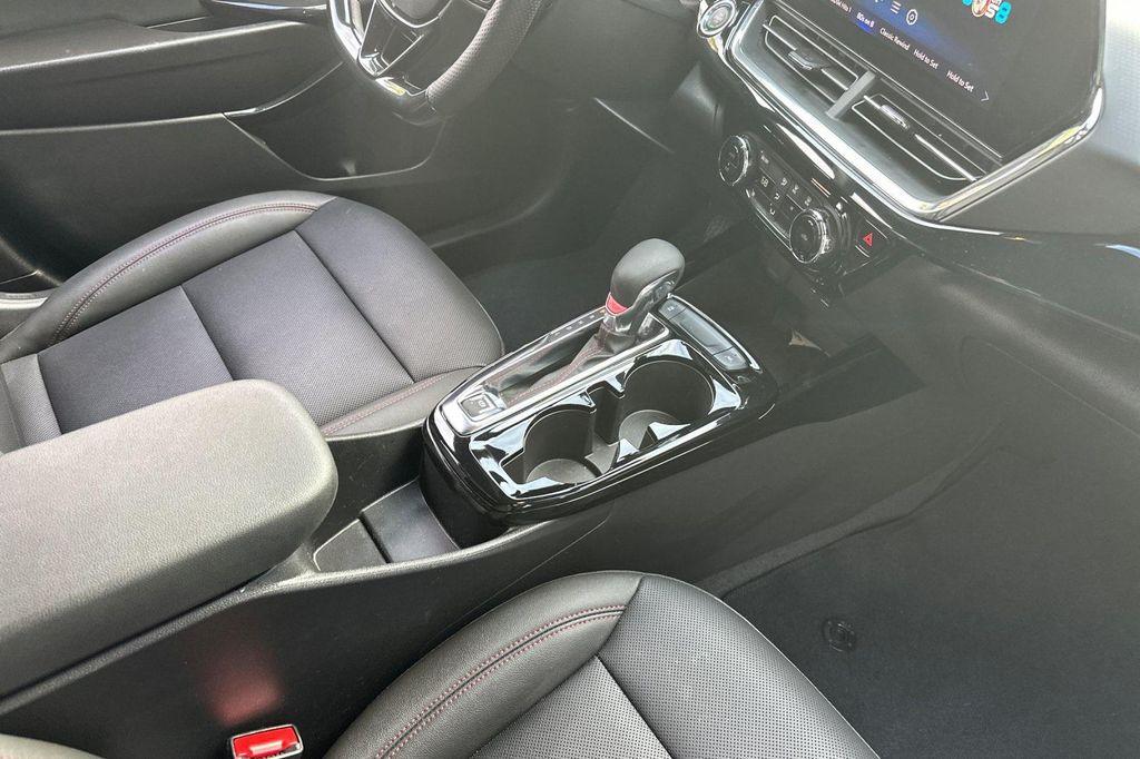 used 2025 Chevrolet Trax car, priced at $23,998