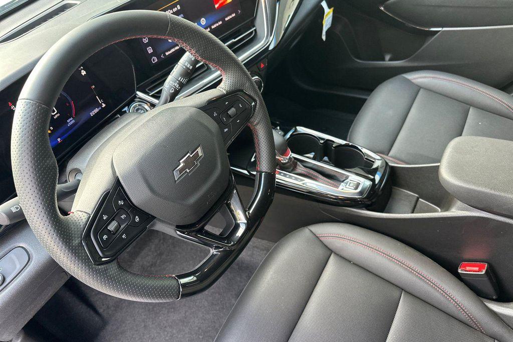 used 2025 Chevrolet Trax car, priced at $22,293