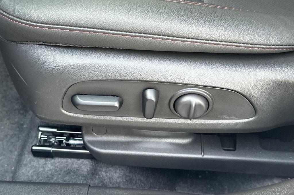 used 2025 Chevrolet Trax car, priced at $23,998