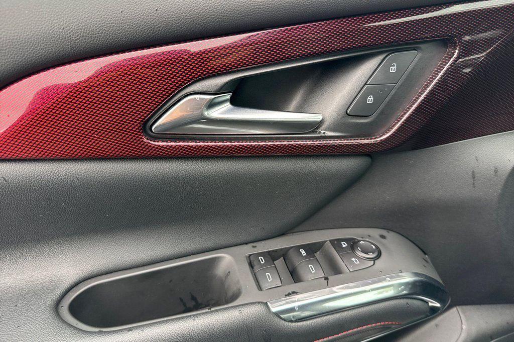 used 2025 Chevrolet Traverse car, priced at $41,873