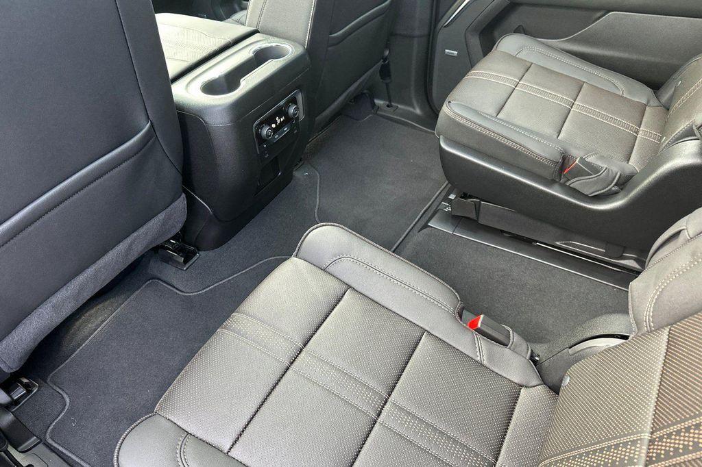 new 2026 Chevrolet Suburban car, priced at $96,877