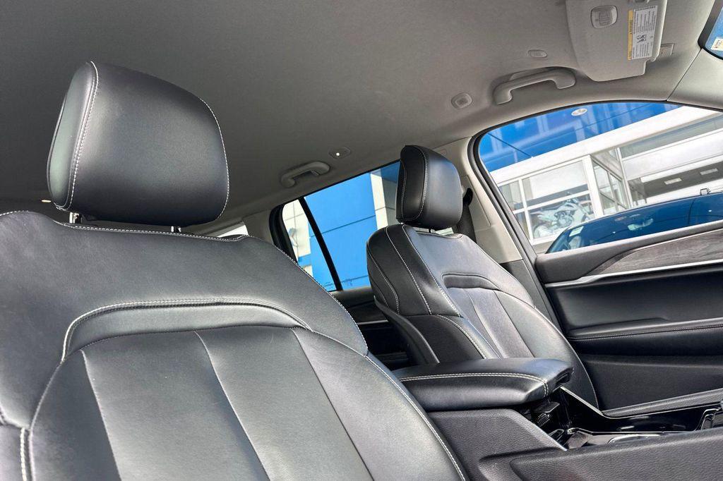 used 2022 Jeep Grand Cherokee car, priced at $27,981