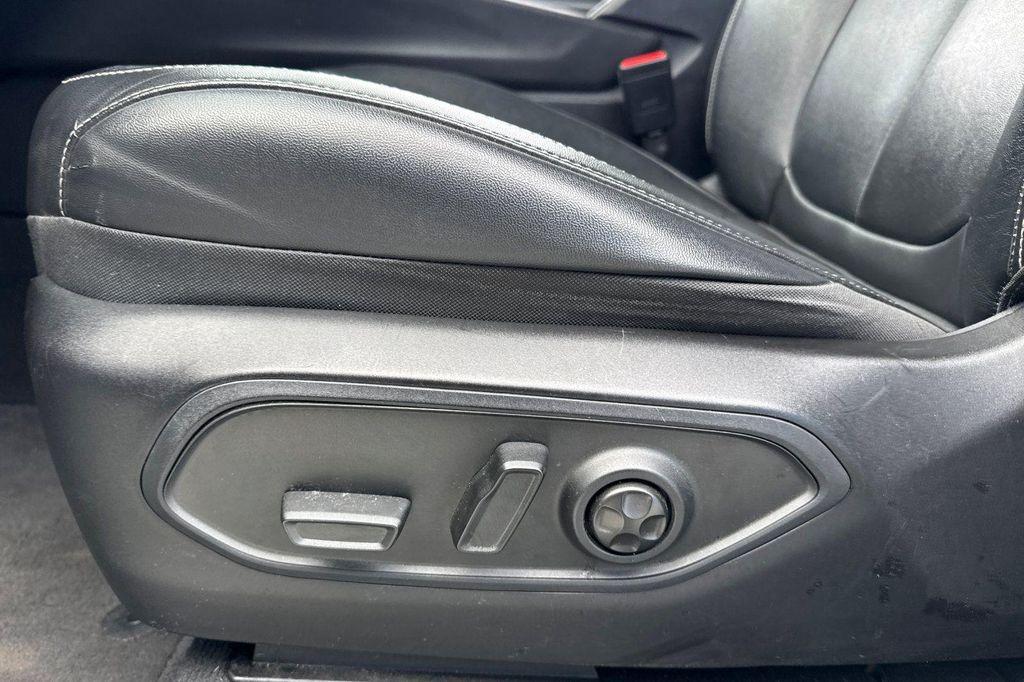 used 2022 Jeep Grand Cherokee car, priced at $27,981