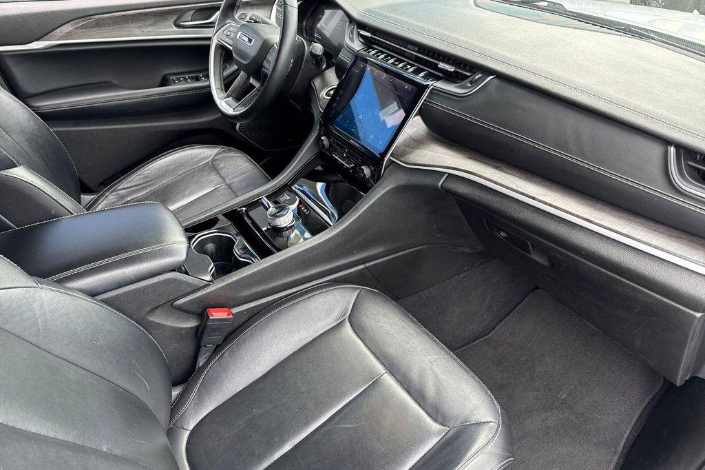 used 2022 Jeep Grand Cherokee car, priced at $27,981