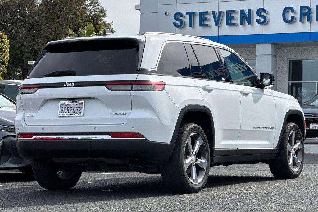 used 2022 Jeep Grand Cherokee car, priced at $27,981